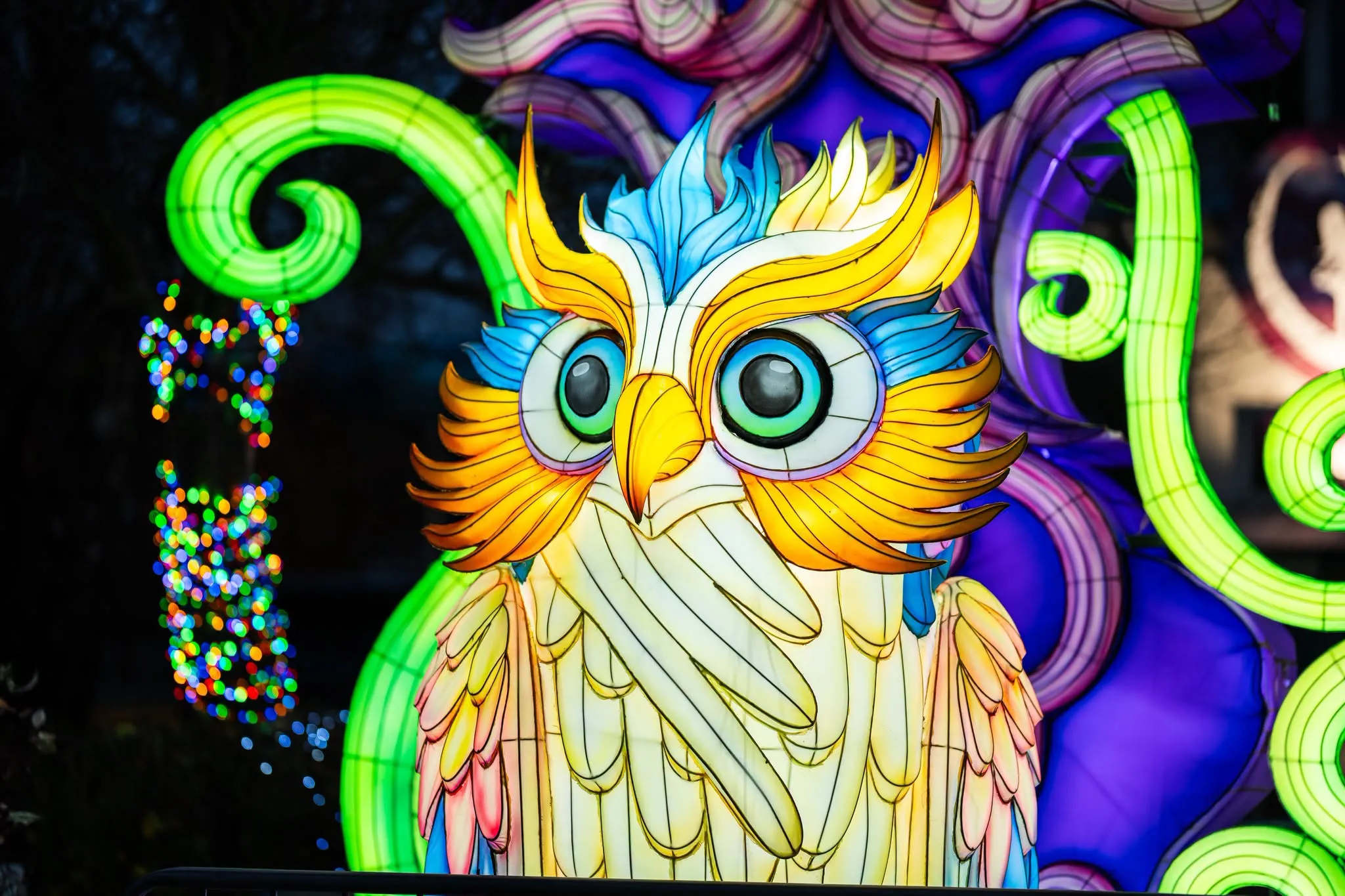 Giant glowing lantern sculptures at Land of Lights Gulliver's Valley